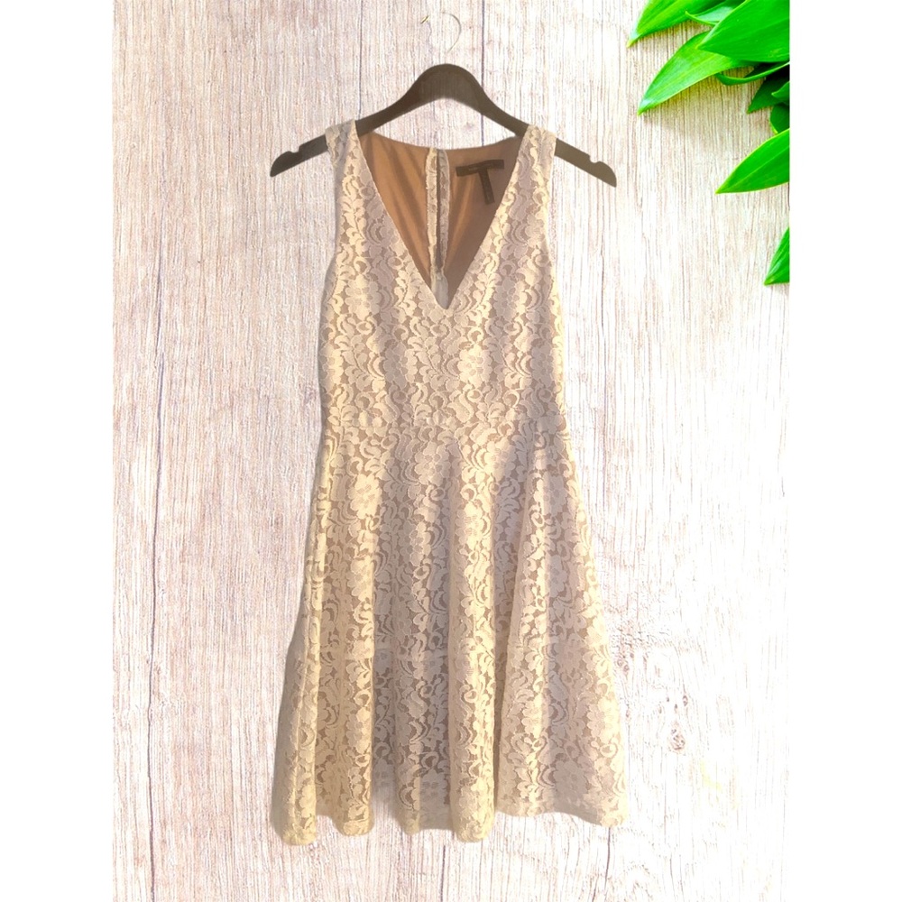 BCBGMAXAZRIA  Gardenia Floral Lace Dress WHT/BEIGE - Picture 2 of 5